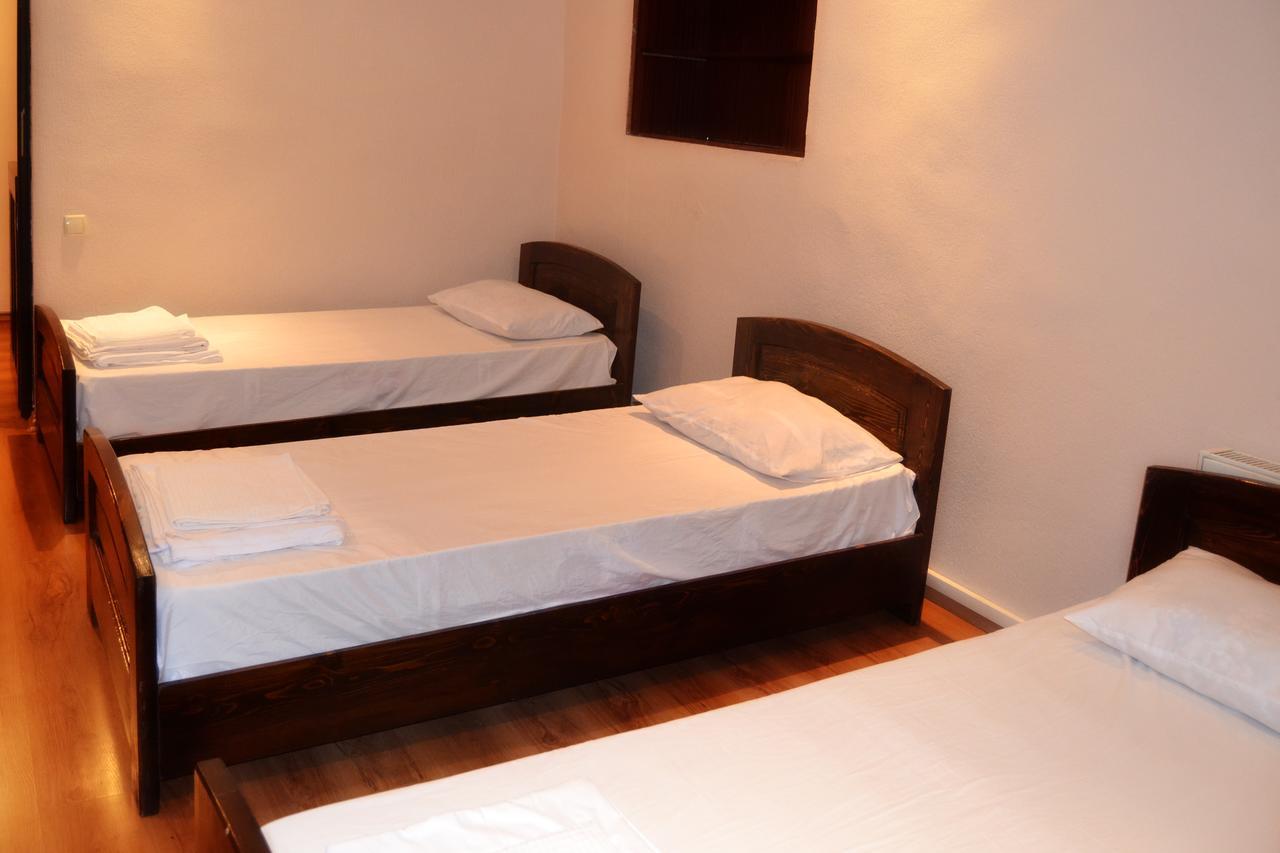 Deso Hostel & Rooms Тбилиси Екстериор снимка