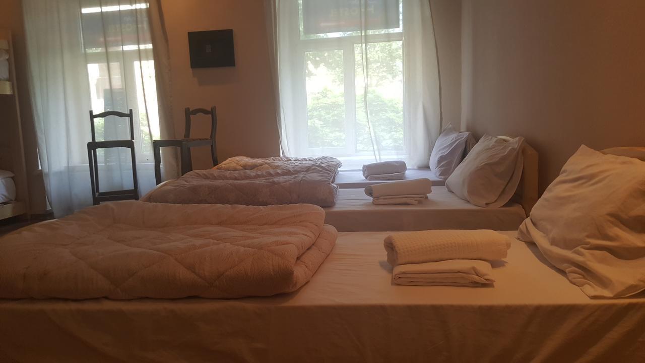 Deso Hostel & Rooms Тбилиси Екстериор снимка