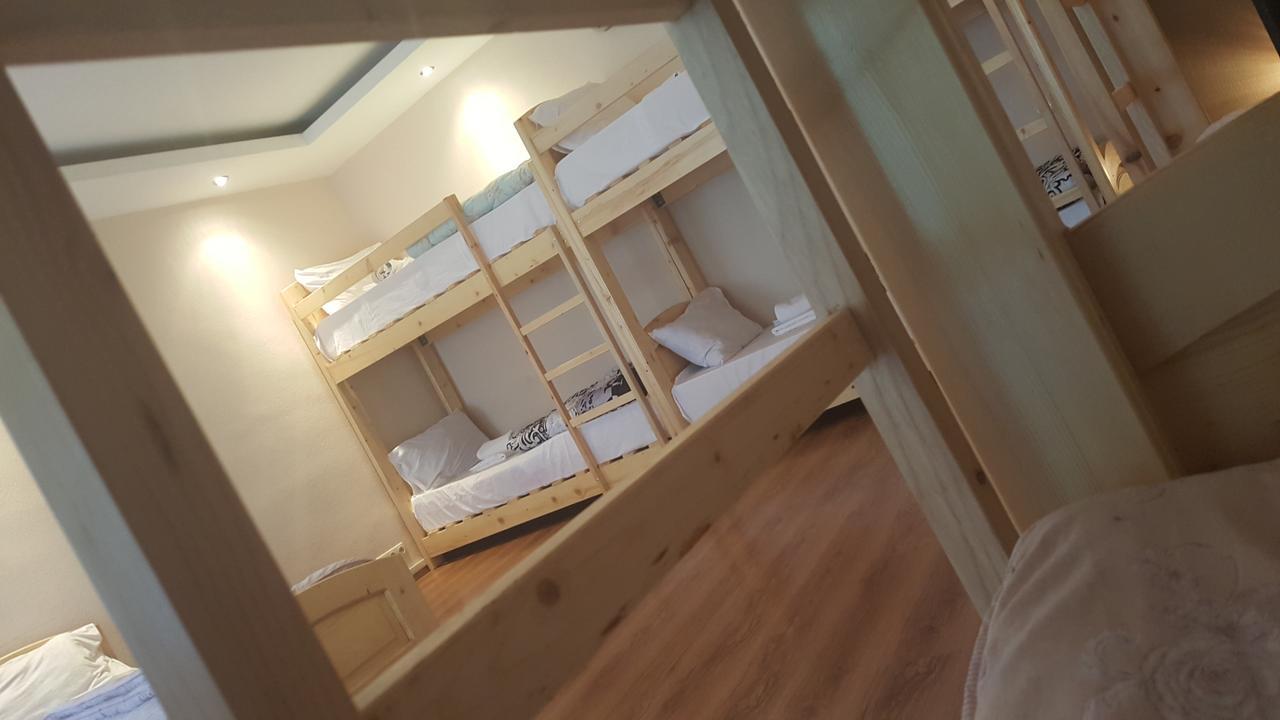 Deso Hostel & Rooms Тбилиси Екстериор снимка