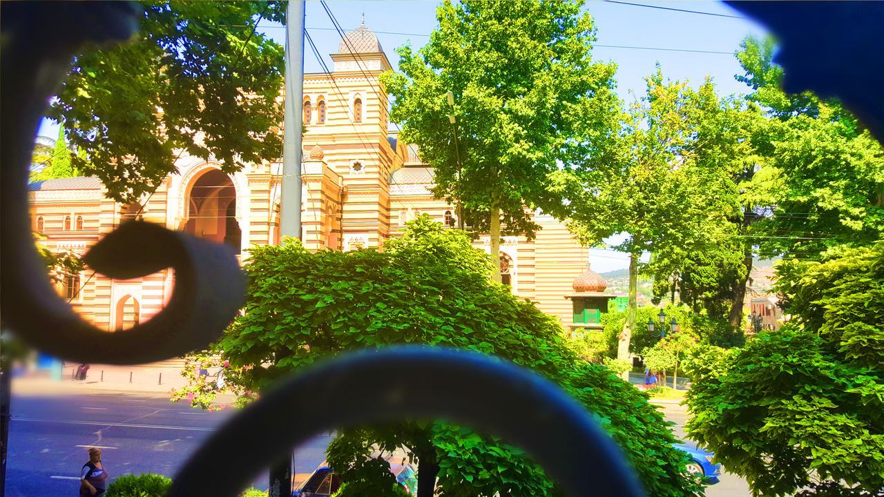 Deso Hostel & Rooms Тбилиси Екстериор снимка