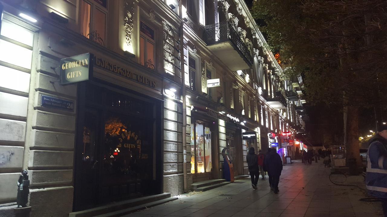 Deso Hostel & Rooms Тбилиси Екстериор снимка
