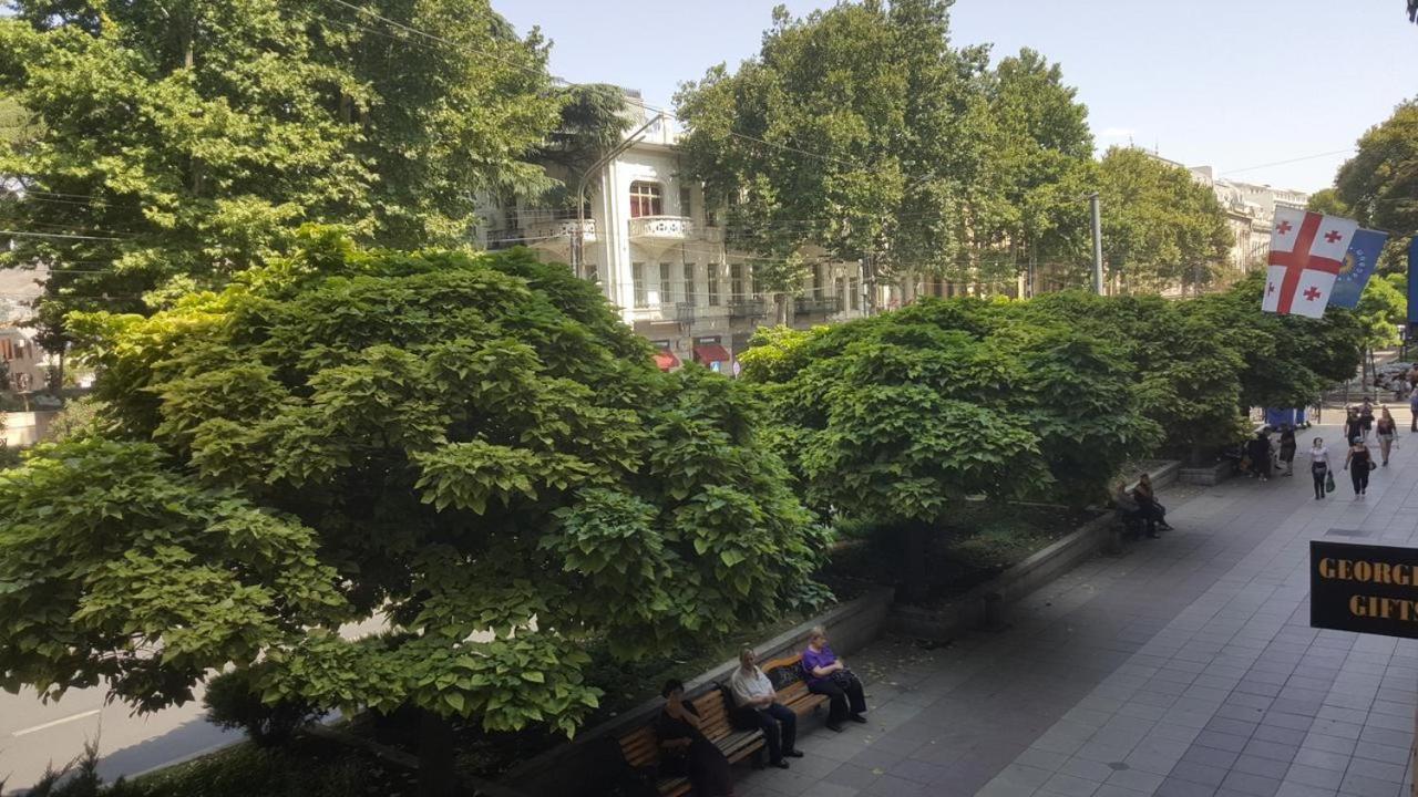 Deso Hostel & Rooms Тбилиси Екстериор снимка