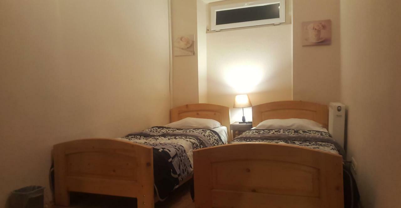 Deso Hostel & Rooms Тбилиси Екстериор снимка